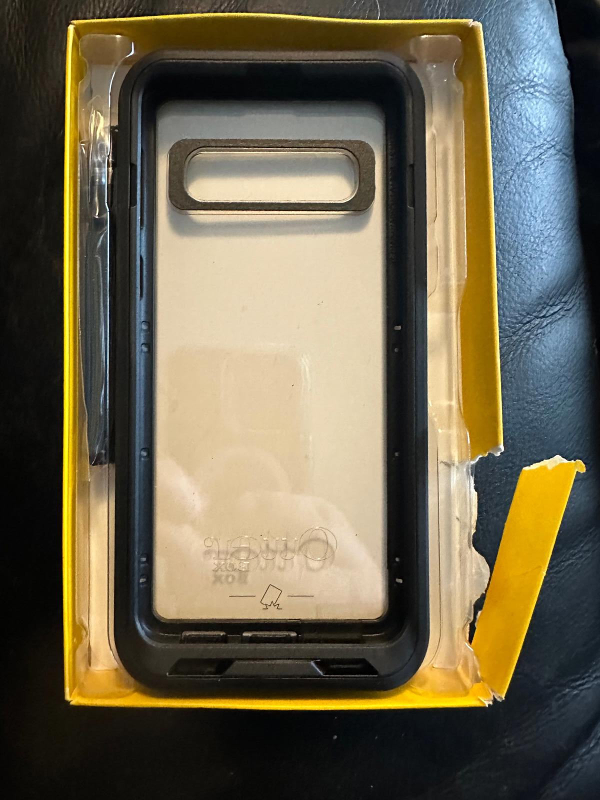 OtterBox Pursuit Series Case for Galaxy S10 (Only) - Retail Packaging - Black